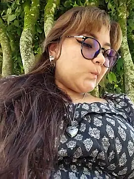 Snapshot of Sakura_0505 chatting on 10/26/25, 07:09 Sakura 0505 online show from 10/26/25, 07:09