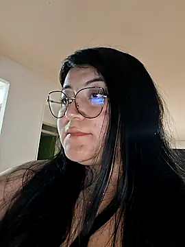 Snapshot of Sakura_0505 chatting on 12/05/25, 03:37 Sakura 0505 online show from 12/05/25, 03:37