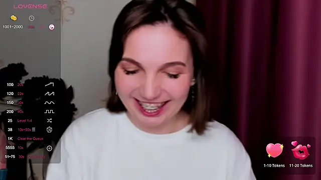 KindHazelHere  online show from 02/25/25, 09:35