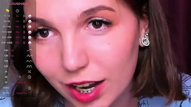 KindHazelHere  online show from 03/12/25, 06:07