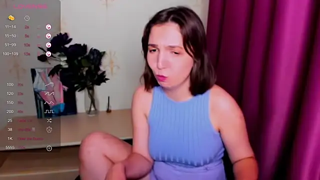 KindHazelHere  online show from 09/15/25, 08:36