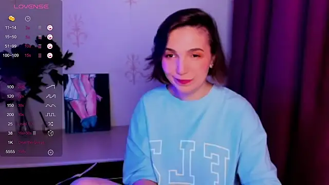 KindHazelHere  online show from 10/23/25, 12:26