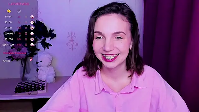 KindHazelHere  online show from 03/27/26, 08:26