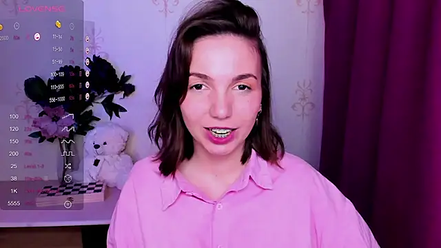 KindHazelHere  online show from 04/11/26, 06:18