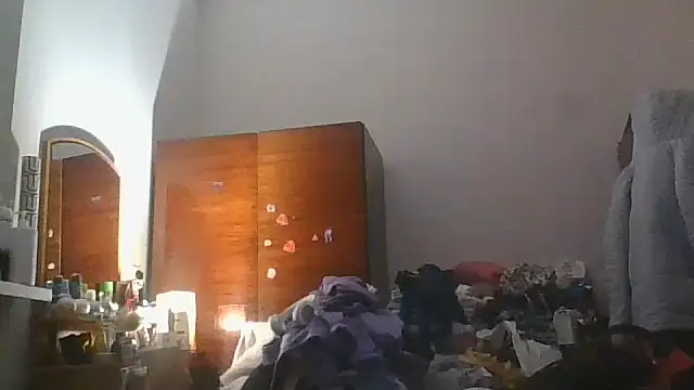 ShawnaAdams online show from 12/03/25, 08:40