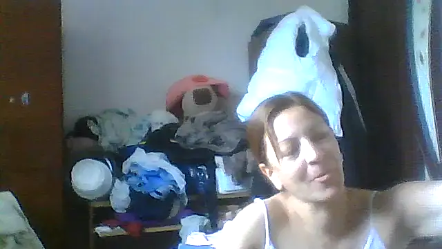 Snapshot of ShawnaAdams chatting on 06/30/26, 11:33 ShawnaAdams online show from 06/30/26, 11:33