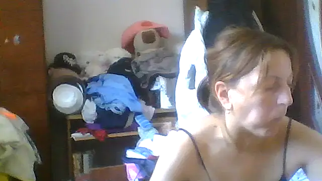 Snapshot of ShawnaAdams chatting on 07/01/26, 12:51 ShawnaAdams online show from 07/01/26, 12:51