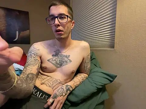 Snapshot of Bwcjoshbanks chatting on 02/12/25, 03:51 Bwcjoshbanks online show from 02/12/25, 03:51