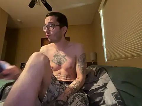 Snapshot of Bwcjoshbanks chatting on 03/17/25, 05:38 Bwcjoshbanks online show from 03/17/25, 05:38