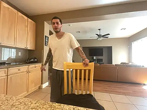 Snapshot of Bwcjoshbanks chatting on 09/13/25, 06:29 Bwcjoshbanks online show from 09/13/25, 06:29