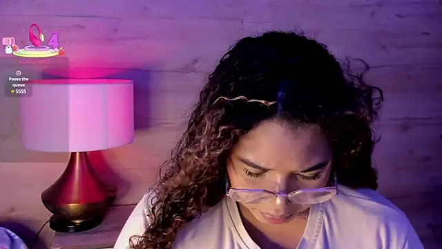  nickypurple  online show from 03/21/25, 12:06