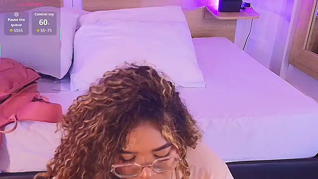  nickypurple  online show from 11/17/25, 06:14