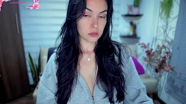 Lunlunera online show from 10/25/25, 05:04