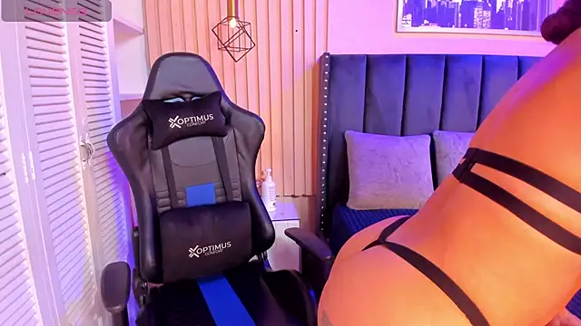 ashlye miller  online show from 01/21/25, 03:48