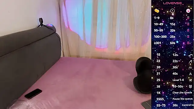 Snapshot of liliwang03 chatting on 02/15/25, 01:49 liliwang03 online show from 02/15/25, 01:49