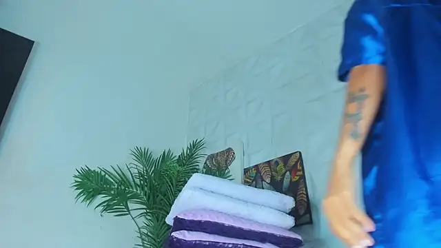 Hellen Sky online show from 12/20/25, 08:49