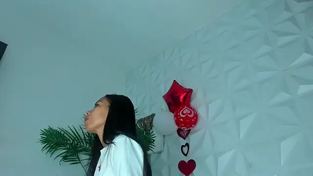 Hellen Sky online show from 02/16/26, 07:10