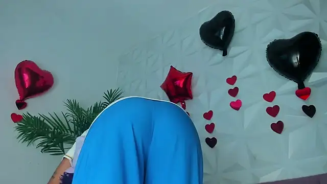 Hellen Sky online show from 03/19/26, 07:07