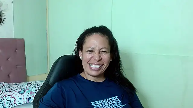 mature martina online show from 03/10/25, 11:27