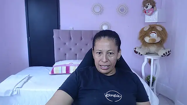 mature martina online show from 02/06/26, 07:17
