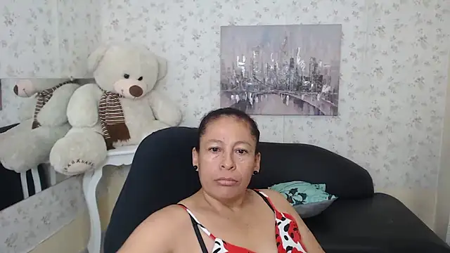 mature martina online show from 04/17/26, 09:51