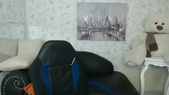 Snapshot of mature_martina chatting on 06/03/26, 10:40 mature martina online show from 06/03/26, 10:40