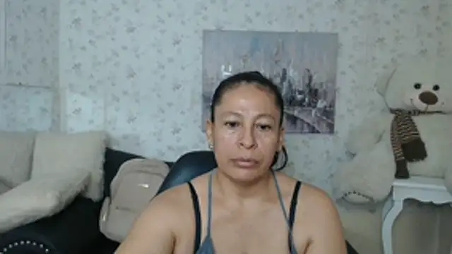 Snapshot of mature_martina chatting on 06/04/26, 10:49 mature martina online show from 06/04/26, 10:49