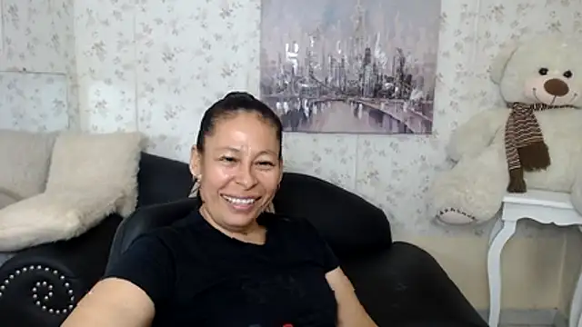 Snapshot of mature_martina chatting on 06/05/26, 09:53 mature martina online show from 06/05/26, 09:53
