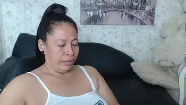 Snapshot of mature_martina chatting on 06/12/26, 09:30 mature martina online show from 06/12/26, 09:30