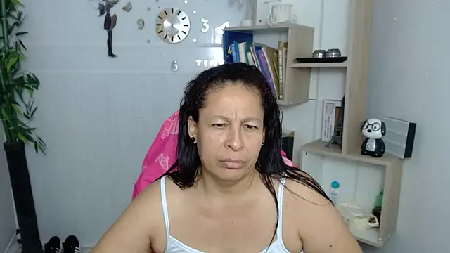Snapshot of mature_martina chatting on 07/09/26, 09:02 mature martina online show from 07/09/26, 09:02