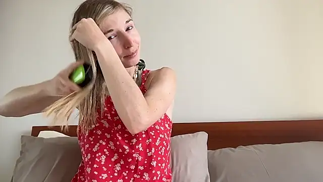 ivankai  online show from 12/23/25, 03:04