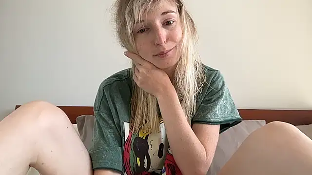 ivankai  online show from 02/12/26, 03:23