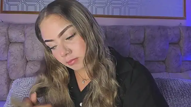 AnnyLopezz  online show from 02/11/25, 03:40