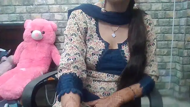 Sexy iknoor online show from 10/15/25, 04:34