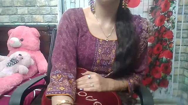 Sexy iknoor online show from 02/24/26, 05:27