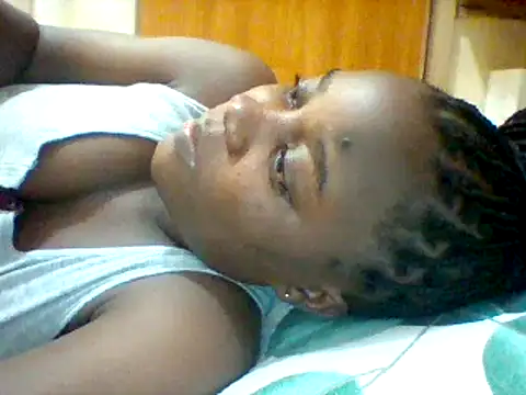 Snapshot of Alessandrajenna chatting on 02/25/25, 12:34 Alessandrajenna online show from 02/25/25, 12:34