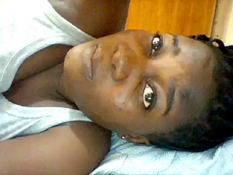 Snapshot of Alessandrajenna chatting on 03/15/25, 12:13 Alessandrajenna online show from 03/15/25, 12:13