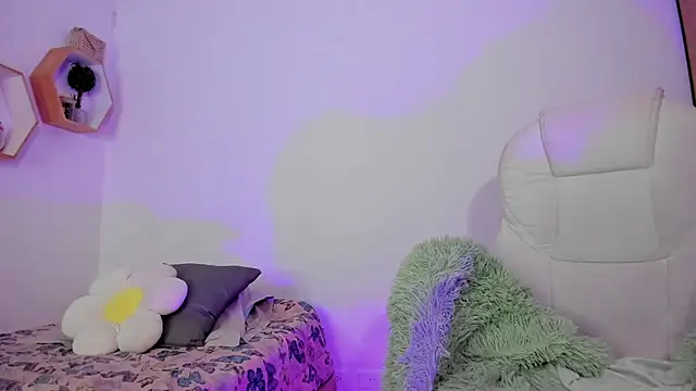 Snapshot of damn_that_booty chatting on 03/04/25, 05:11 damn that booty online show from 03/04/25, 05:11