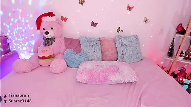 Zara uwu  online show from 12/31/24, 04:46