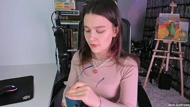 icefroqq online show from 02/03/25, 08:13