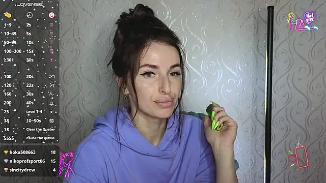 xx adrihanna xx online show from 05/12/26, 06:05