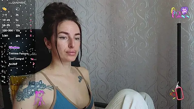 xx adrihanna xx online show from 05/27/26, 08:33