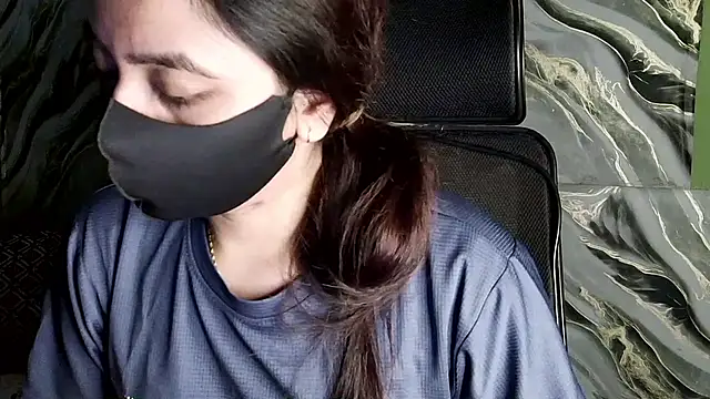 Snapshot of Sima--Roy chatting on 12/05/25, 06:48 Sima--Roy online show from 12/05/25, 06:48