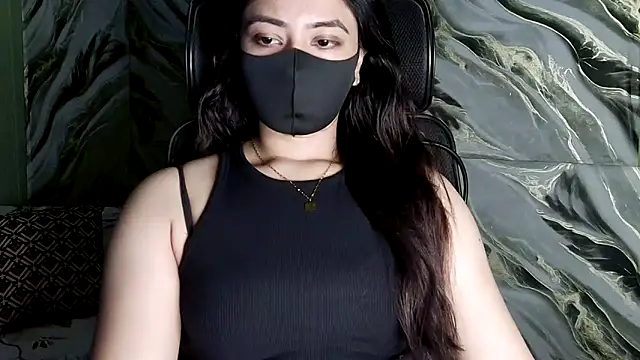 Snapshot of Sima--Roy chatting on 12/17/25, 05:52 Sima--Roy online show from 12/17/25, 05:52