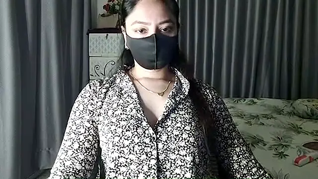 Snapshot of Sima--Roy chatting on 02/21/26, 05:25 Sima--Roy online show from 02/21/26, 05:25