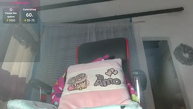 Snapshot of wendy_rivera_ chatting on 10/26/25, 11:16 wendy rivera online show from 10/26/25, 11:16