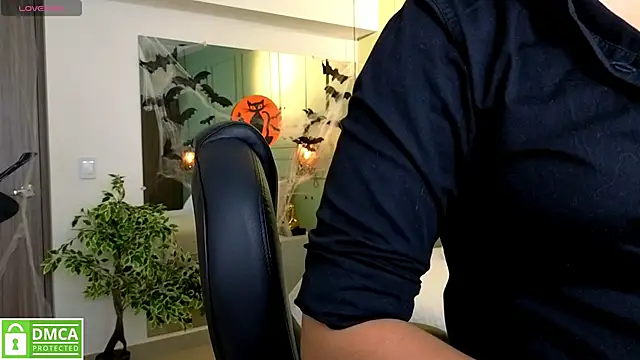 kataliina   online show from 10/23/25, 11:53