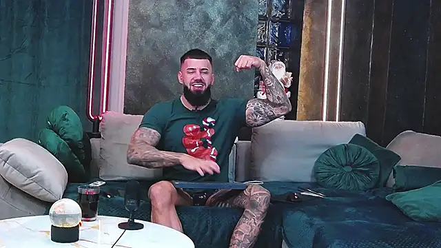 masterkingofmusclee online show from 12/24/24, 07:22