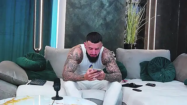 masterkingofmusclee online show from 01/20/25, 01:42