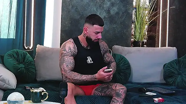 masterkingofmusclee online show from 01/28/25, 06:27